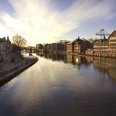 Stylish Flat Near The City Centre - Pass The Keys York Exteriör bild