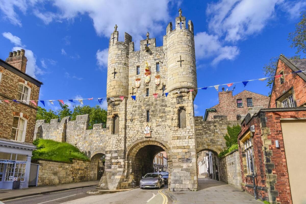 Stylish Flat Near The City Centre - Pass The Keys York Exteriör bild