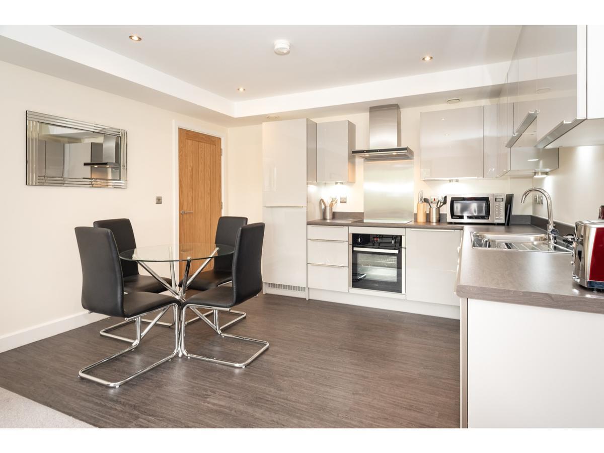 Stylish Flat Near The City Centre - Pass The Keys York Exteriör bild