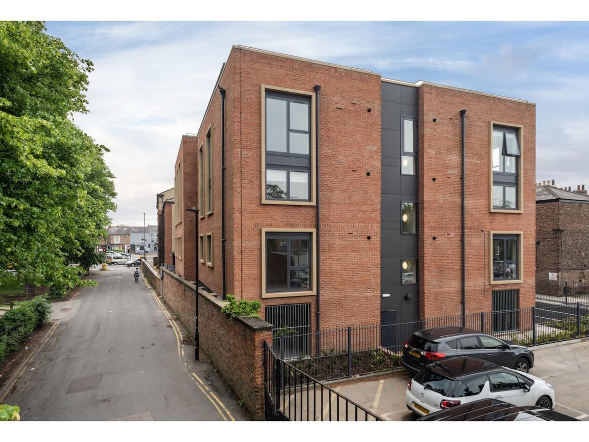 Stylish Flat Near The City Centre - Pass The Keys York Exteriör bild